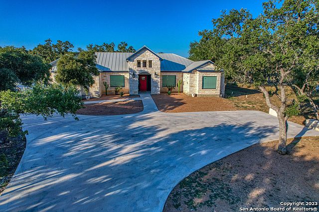 1145 Mountain Valley Dr