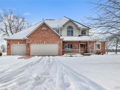 209 E Jaeger St, Raymond, IL, 62560