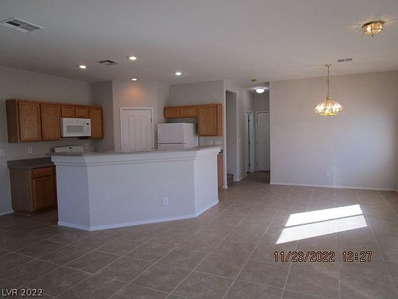 4th image of 6657 Lookout Lodge Ln Suite 3