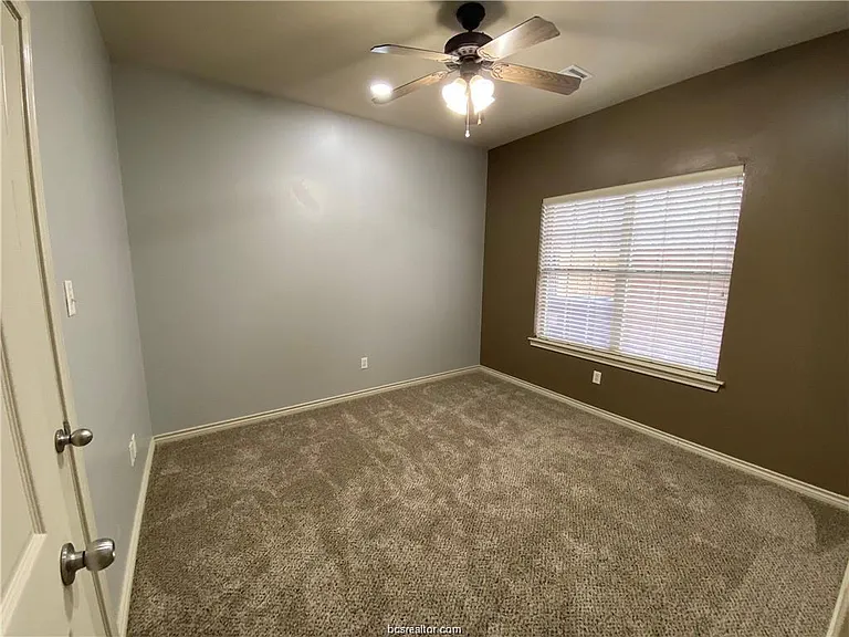 212 Forest Dr — Photo 10