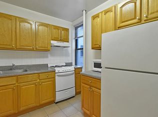 25-64 35th St #A1, Astoria, NY 11103