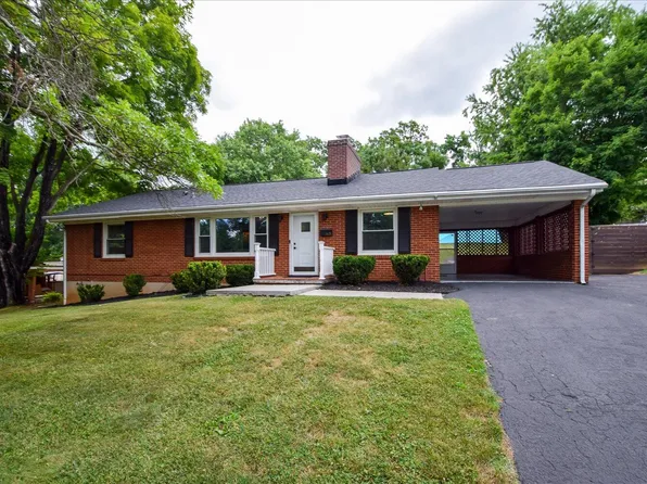 3635 Willetta Dr, Roanoke, VA 24018