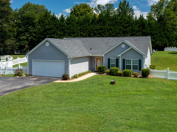 449 Wahsega Way, Dahlonega, GA 30533