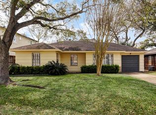3205 Durhill St, Houston, TX 77025
