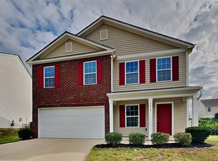2806 Easton Knoll Dr, Dallas, NC 28034