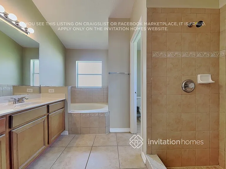 1260 Creekview Ct — Photo 9