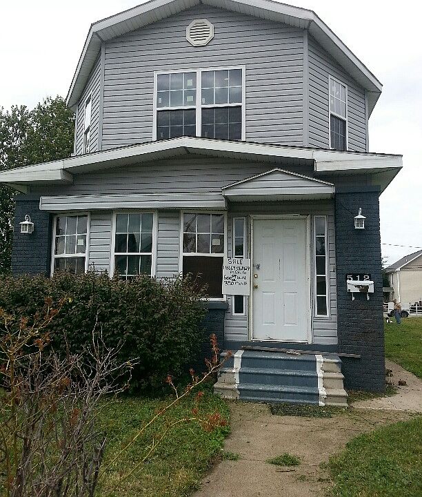 1st image of 512 E Cherry St
