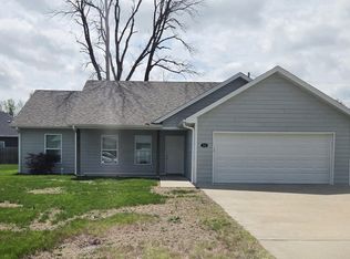 212 Alco St, Centralia, MO 65240