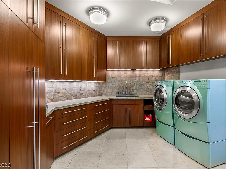 2 Castle Oaks Ct — Photo 27
