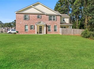 100 White Heron Dr, Madisonville, LA 70447