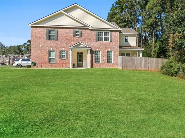 100 White Heron Dr, Madisonville, LA 70447