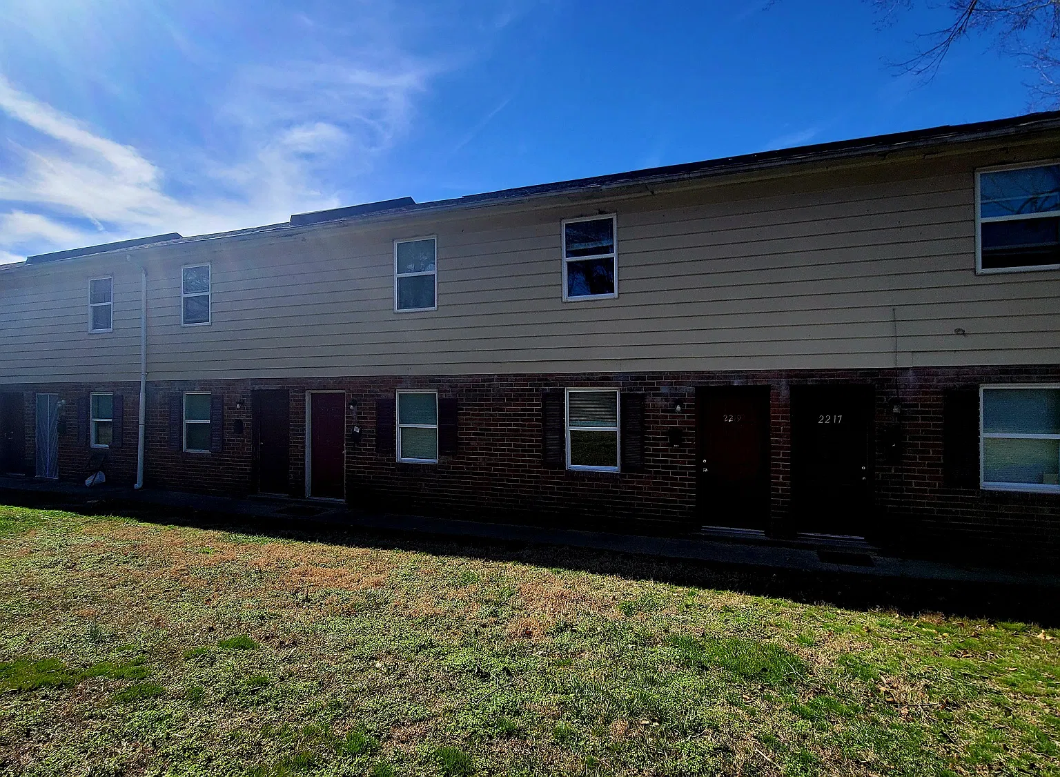 2 bed, 900 sqft, $995 — Photo 2
