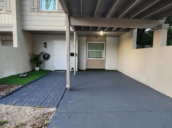 5118 Tennis Court Cir, Tampa, FL 33617