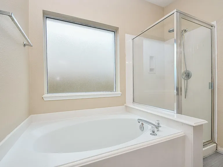 15114 Snow Hill Ct — Photo 16
