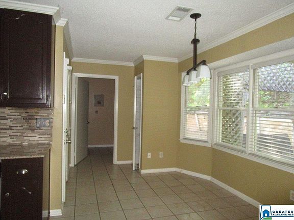4th image of 2834 44th Ave E