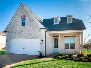 10 Chickasaw Trace Dr, Oakland, TN 38060