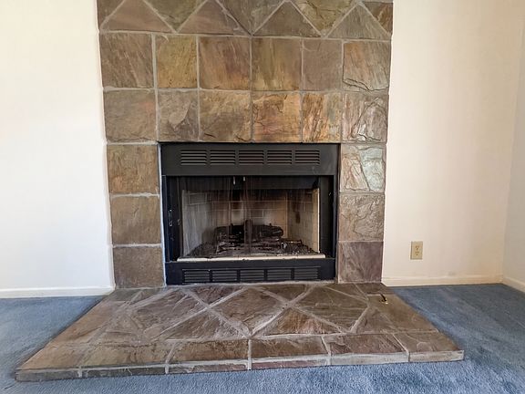 5th image of 732 Grass Valley Rd #A