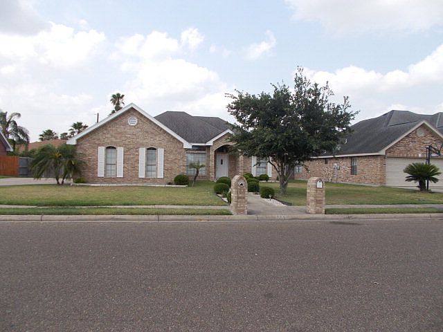 1st image of 802 Quail Hollow Dr
