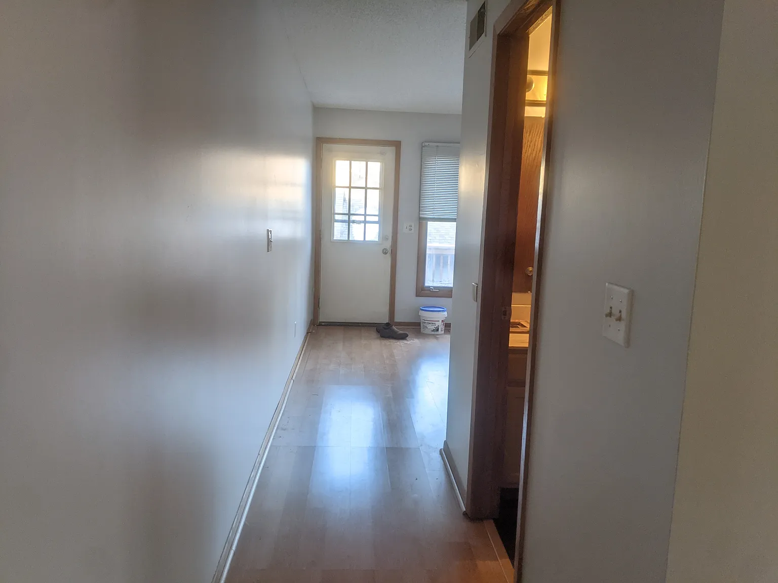 2 bed, 1.5 bath, 1210 sqft, $1,900 — Photo 2