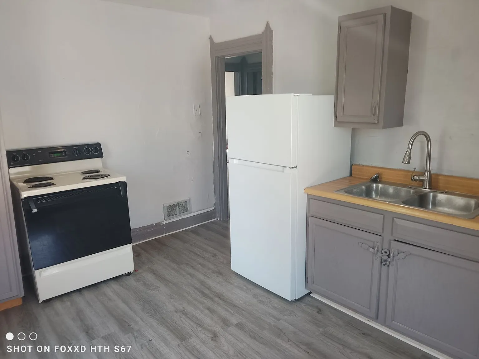 2 bed, $850 — Photo 3