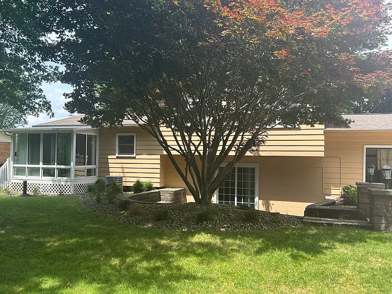 371 Elm Ave — Photo 21