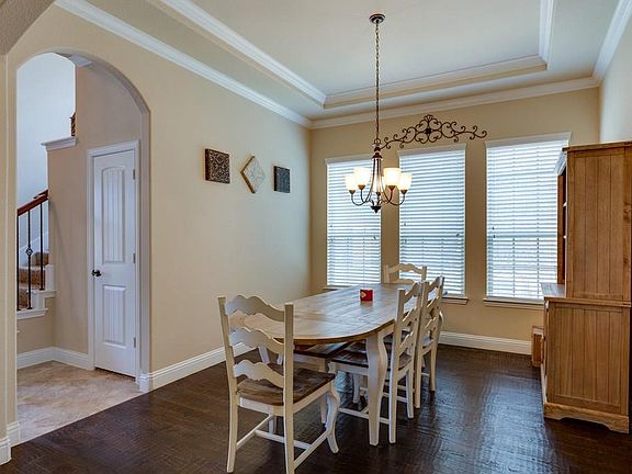 5th image of 410 Dominion Dr