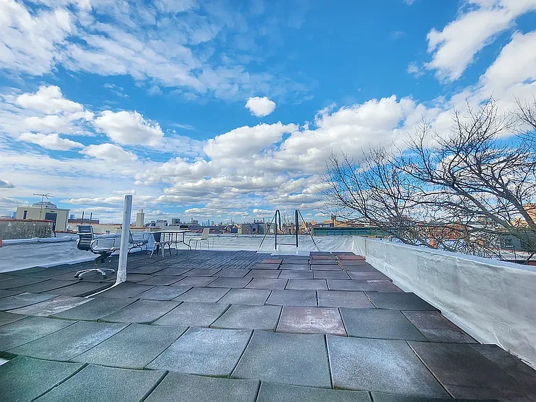 17 Van Buren St #1J — Photo 7