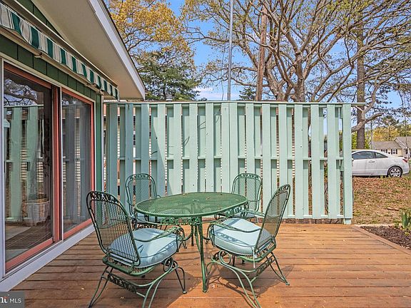 3rd image of 22784 Dogwood Dr