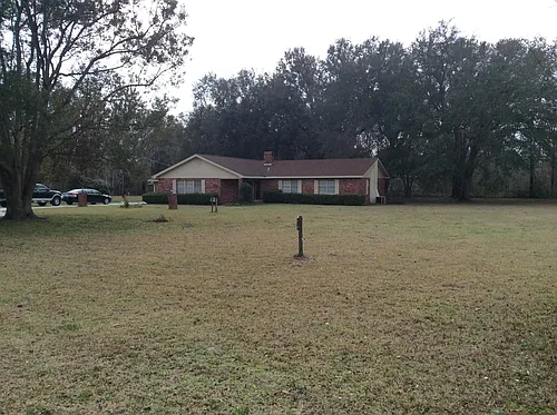 348 NW Delar Gln Photo 1