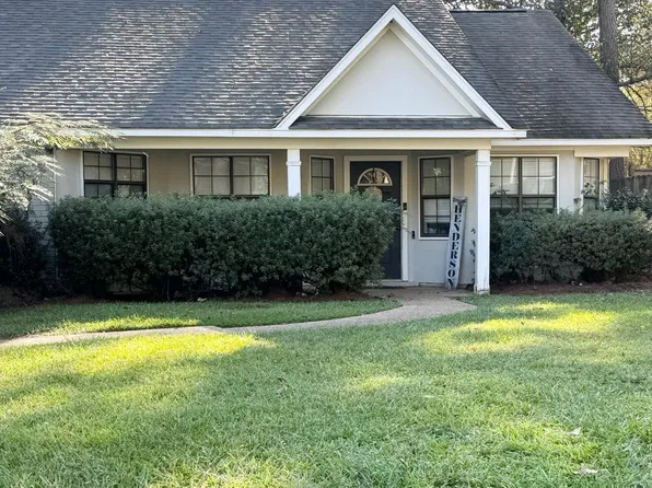 306 Southhaven Dr, Jackson, MS 39272