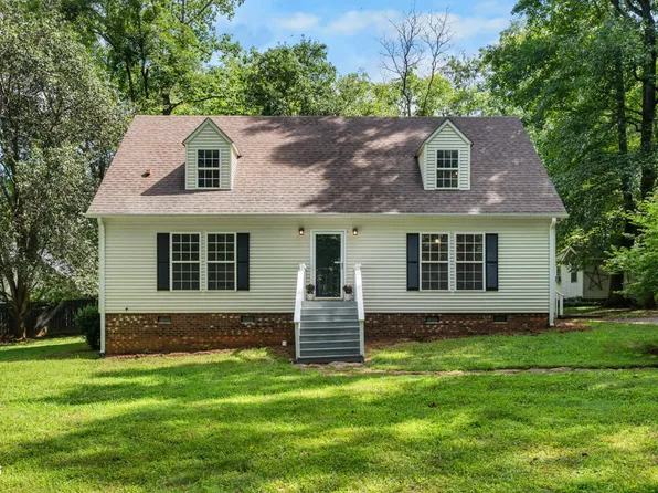 3722 Krystle Ct, Hillsborough, NC 27278