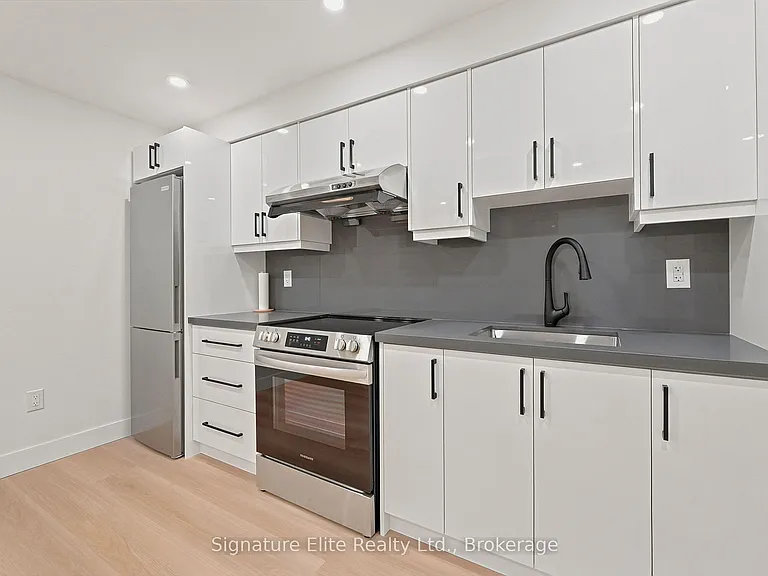 46 Byng Ave #LOWER — Photo 6