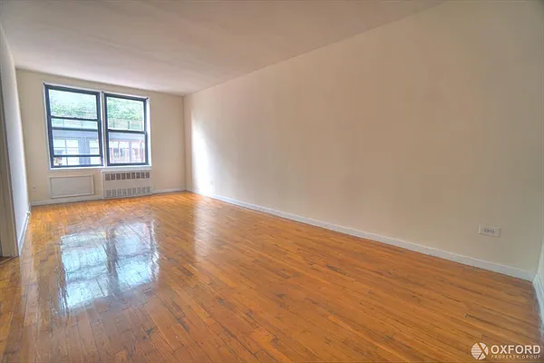 Rented by Oxford Property Group | media 12