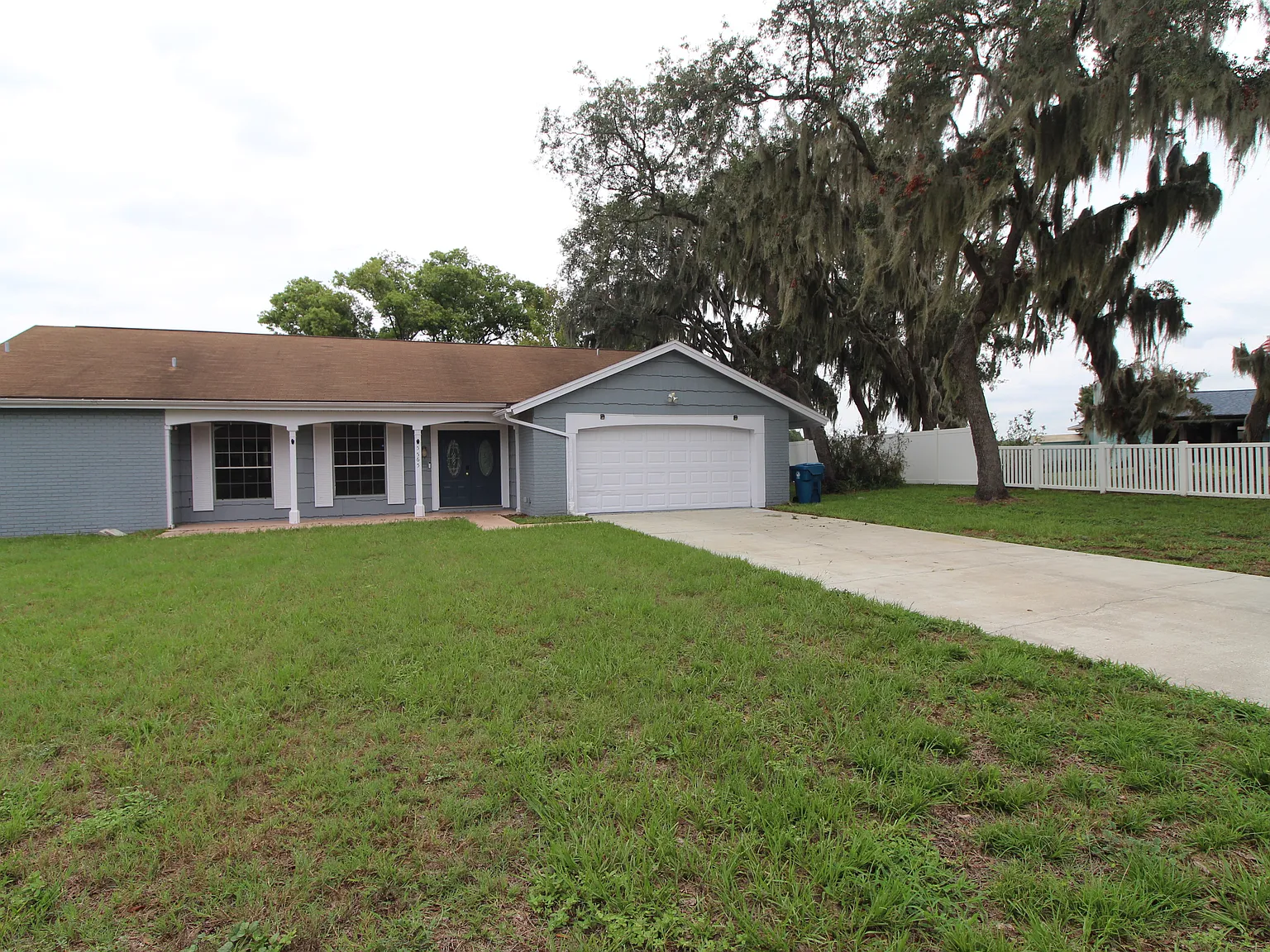 3 bed, 1749 sqft, $1,875 — Photo 1