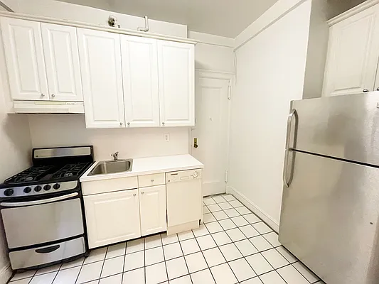 Rented by Rachel Realty | media 24