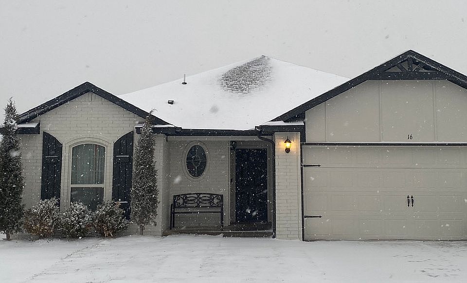1st image of 16 Vail Ct