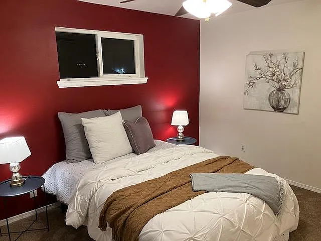 18642 Vaughn Milton Loop NE — Photo 2