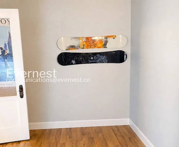 2500 N Southport Ave #2 — Photo 9