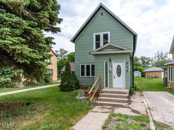 515 Holly Ave, Crookston, MN 56716