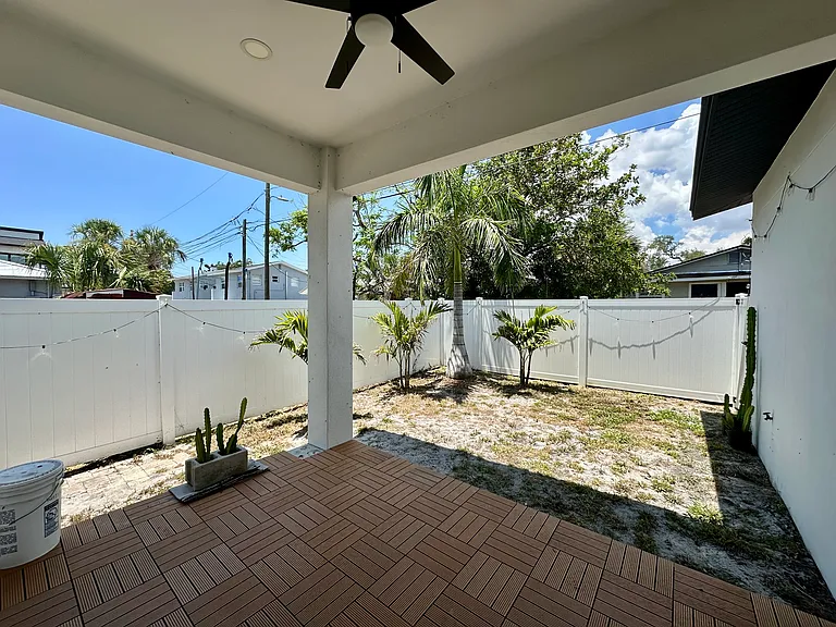 2835 Fairfield Ave S — Photo 26