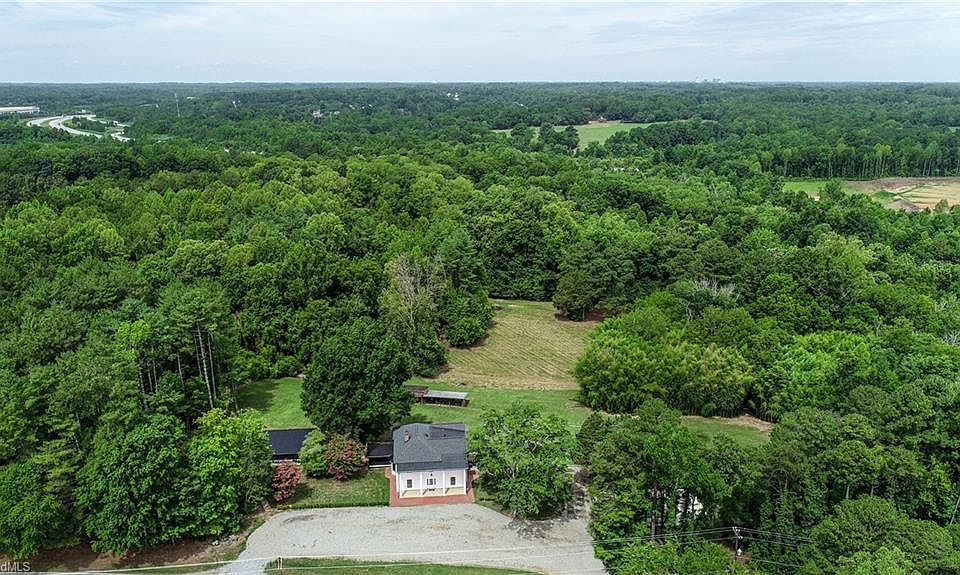1st image of 1714 Brookhaven Mill Rd