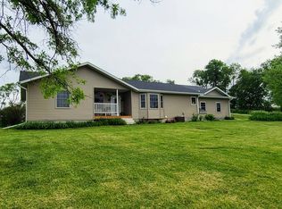 1925 Littlefield Dr, Exira, IA 50076