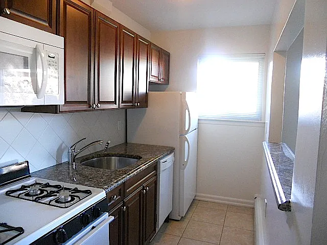 Waterview Dr