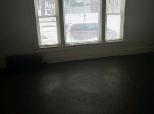 415 S Van Buren Ave, Freeport, IL 61032