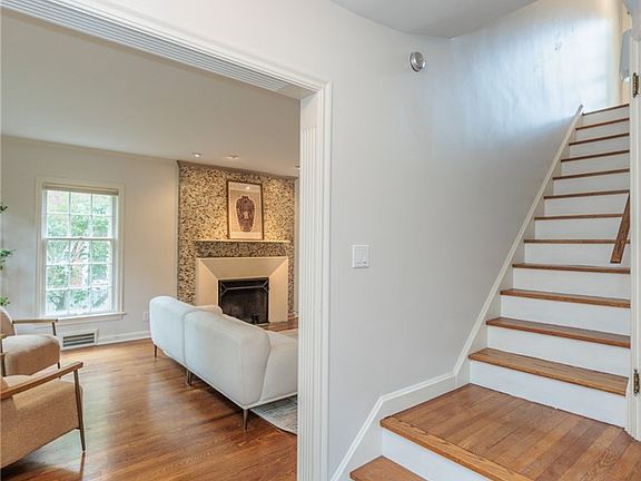 2nd image of 2643 Kerwick Rd