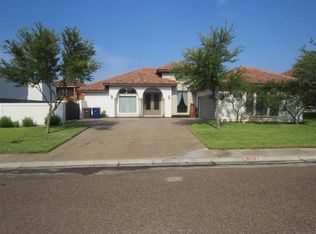 205 Crater Lake Dr, Laredo, TX 78041