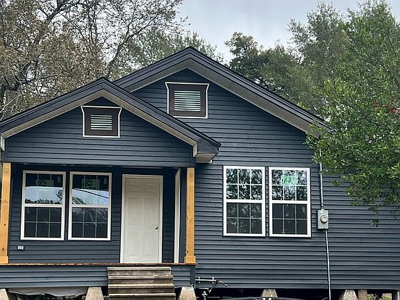 3rd image of 613 Searles St #B