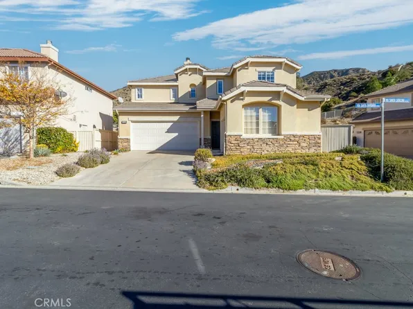 12101 Via Santa Barbara, Sylmar, CA 91342