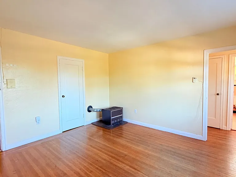 1215 Park Street — Photo 8