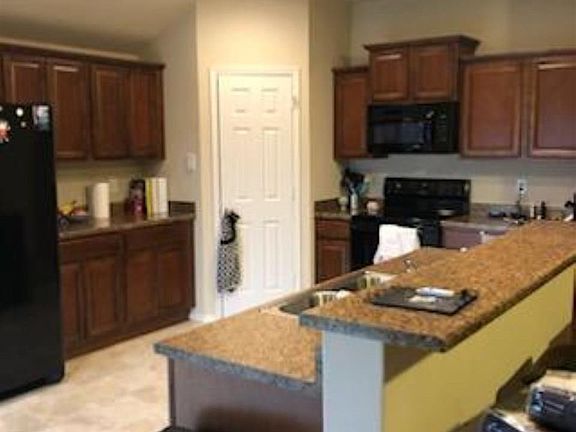 2nd image of 6701 Magnolia Way